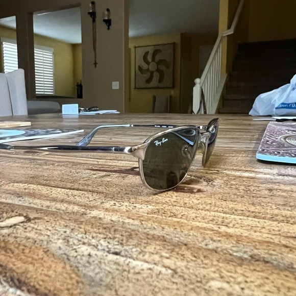 Ray-Ban silver Frame Sunglasses with Dark Lenses - Picture 3 of 12